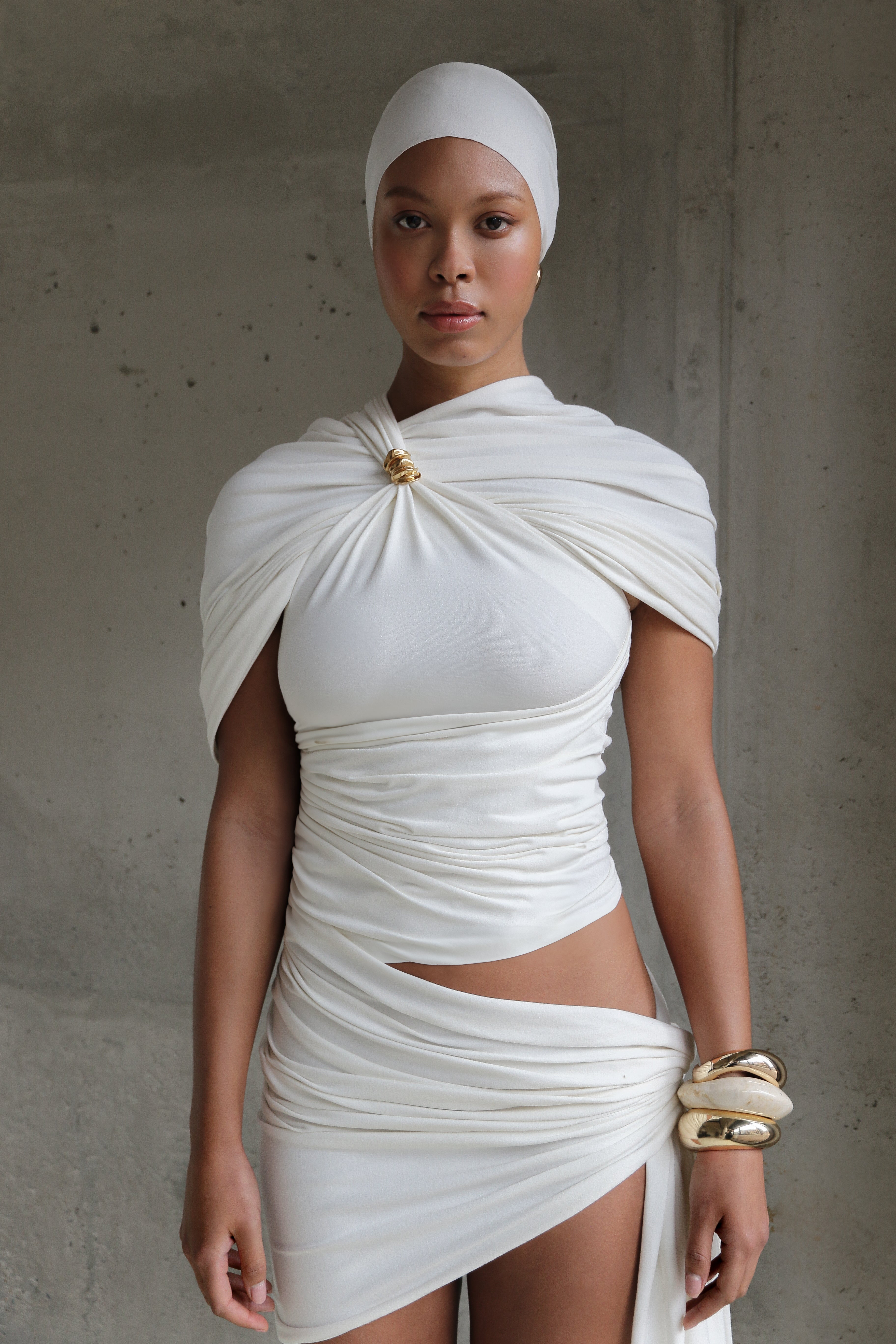 TRANSFORMABLE WRAP TOP